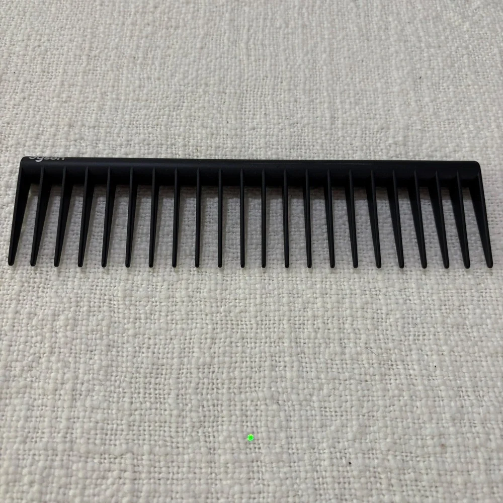 Dyson Wide Tooth Detangling Comb and Chitosan Post-Style Serum Sample 4mL Set